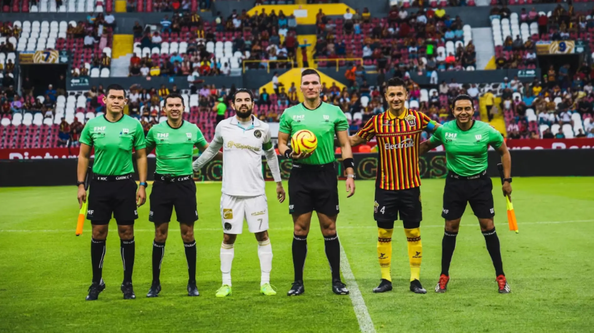 Arrancan las semifinales, Atlético la Paz enfrenta a Leones Negros 